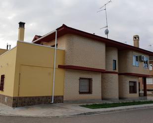 Vista exterior de Casa o xalet en venda en Gelsa amb Terrassa