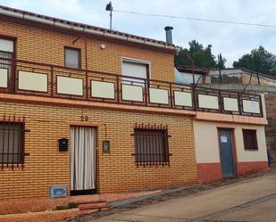 Vista exterior de Casa o xalet en venda en Cosuenda amb Terrassa