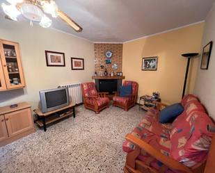 Sala d'estar de Finca rústica en venda en Cosuenda amb Terrassa