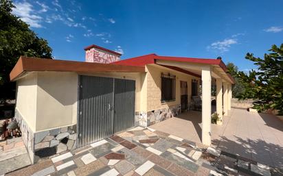 Vista exterior de Casa o xalet en venda en Alfajarín amb Piscina