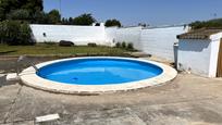 Swimming pool of House or chalet for sale in Fuentes de Ebro  with Private garden, Storage room and Swimming Pool