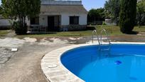 Swimming pool of House or chalet for sale in Fuentes de Ebro  with Private garden, Storage room and Swimming Pool