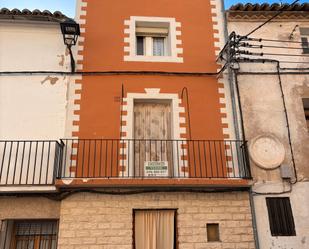 Vista exterior de Casa o xalet en venda en Magallón amb Calefacció, Terrassa i Moblat