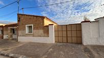 Exterior view of Country house for sale in Sariñena