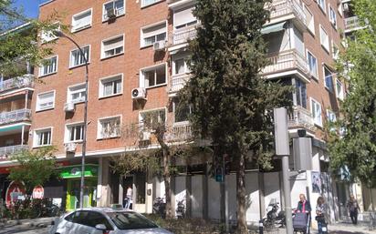 6 Viviendas y casas en venta con terraza en Metro Parque de Avenidas, Madrid | fotocasa