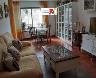 Sala d'estar de Pis en venda en Salamanca Capital amb Terrassa i Balcó