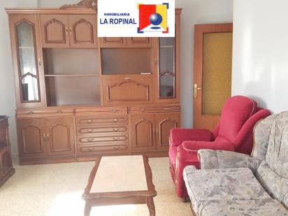 Living room of Flat for sale in Salamanca Capital  with Heating, Furnished and Oven