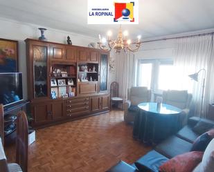 Living room of Flat for sale in Salamanca Capital  with Terrace and Balcony