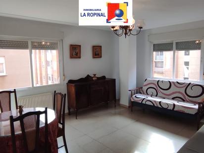 Living room of Flat to rent in Salamanca Capital  with Heating, Furnished and Washing machine