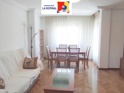 Living room of Flat for sale in Salamanca Capital  with Terrace and Balcony