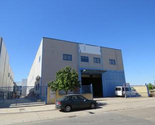 Vista exterior de Nau industrial en venda en Palma del Río