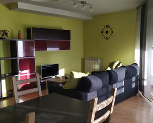 Sala d'estar de Apartament de lloguer en Valverde de la Virgen amb Terrassa