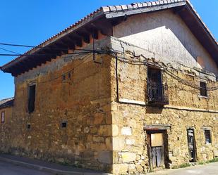 Vista exterior de Casa o xalet en venda en Magaz de Cepeda amb Terrassa