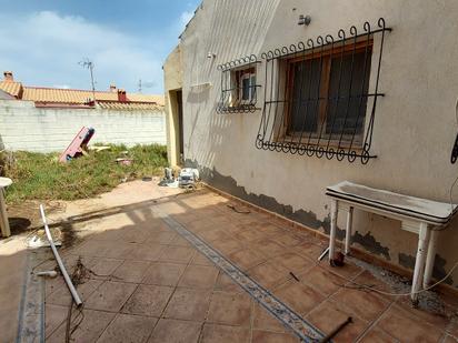 Vista exterior de Casa adosada en venda en Busot amb Terrassa