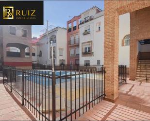 Exterior view of Single-family semi-detached for sale in  Granada Capital  with Terrace