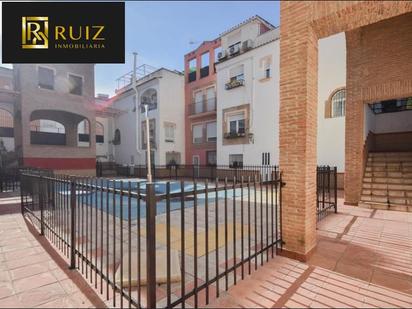 Exterior view of Single-family semi-detached for sale in  Granada Capital  with Terrace