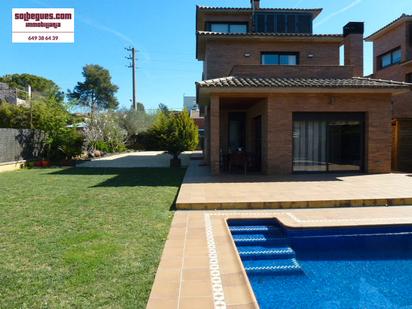 Jardí de Casa o xalet en venda en Begues amb Aire condicionat, Terrassa i Piscina