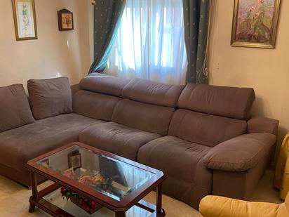 Living room of Flat for sale in  Sevilla Capital  with Air Conditioner and Balcony