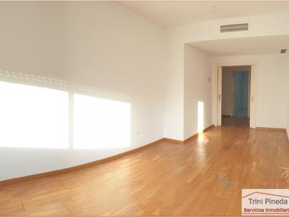 Flat to rent in  Sevilla Capital  with Air Conditioner, Terrace and Balcony