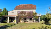 Vista exterior de Casa o xalet en venda en Ponteareas amb Calefacció, Jardí privat i Terrassa