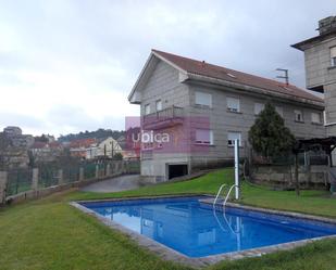 Piscina de Casa o xalet en venda en Vigo  amb Piscina
