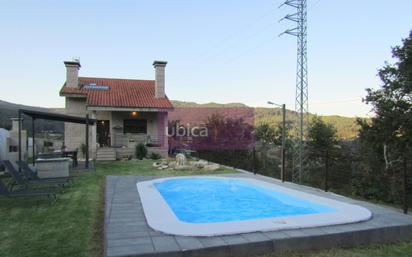 Piscina de Casa o xalet en venda en Tui amb Calefacció, Jardí privat i Terrassa