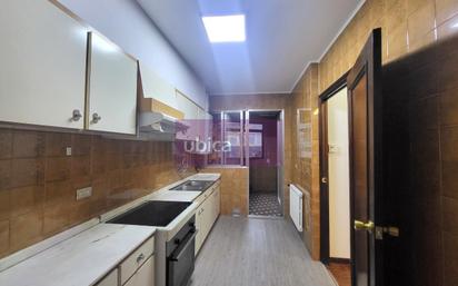 Kitchen of Flat for sale in Vigo   with Heating, Parquet flooring and Storage room