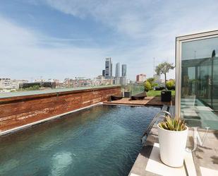 Piscina de Àtic en venda en  Madrid Capital amb Aire condicionat, Terrassa i Piscina