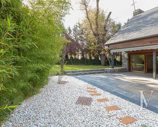 Garden of House or chalet for sale in  Madrid Capital  with Air Conditioner, Heating and Private garden