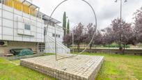 Jardí de Casa o xalet en venda en  Madrid Capital amb Aire condicionat, Terrassa i Piscina