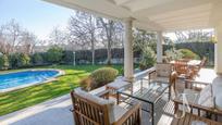 Garden of House or chalet for sale in  Madrid Capital  with Air Conditioner, Terrace and Swimming Pool