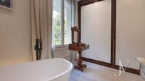 Bathroom of House or chalet for sale in Pozuelo de Alarcón  with Air Conditioner, Terrace and Swimming Pool