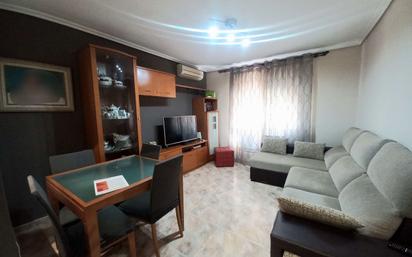 Living room of Flat for sale in  Zaragoza Capital  with Air Conditioner and Terrace