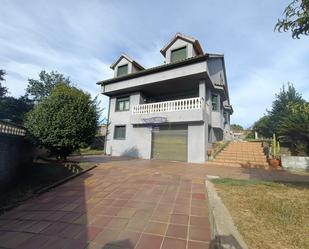 Vista exterior de Casa o xalet en venda en Vigo  amb Balcó