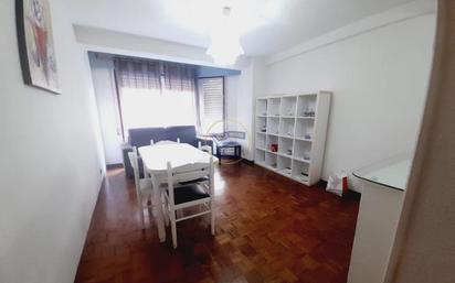 Sala d'estar de Apartament en venda en Vigo 