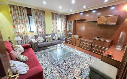 Living room of Flat to rent in Vigo   with Heating, Parquet flooring and Terrace