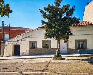 Exterior view of Single-family semi-detached for sale in Orellana de la Sierra  with Air Conditioner