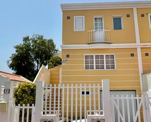 Exterior view of Single-family semi-detached for sale in Telde  with Air Conditioner, Terrace and Balcony