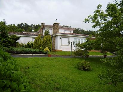 Vista exterior de Casa o xalet en venda en Bergondo amb Piscina