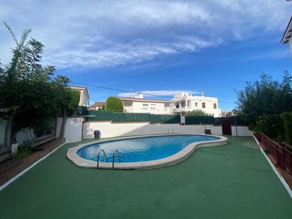 Swimming pool of Single-family semi-detached for sale in Torredembarra