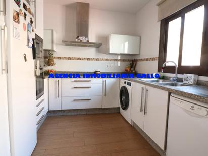 Kitchen of Single-family semi-detached for sale in  Sevilla Capital  with Air Conditioner