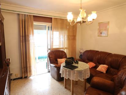 Living room of Flat for sale in  Sevilla Capital  with Air Conditioner