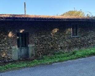 Vista exterior de Casa o xalet en venda en Belmonte de Miranda