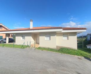 Exterior view of House or chalet for sale in Soto del Barco  with Terrace and Storage room