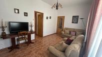 Sala d'estar de Casa o xalet en venda en Ciempozuelos amb Terrassa i Balcó