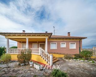 Exterior view of Single-family semi-detached for sale in Villanueva de Duero  with Terrace