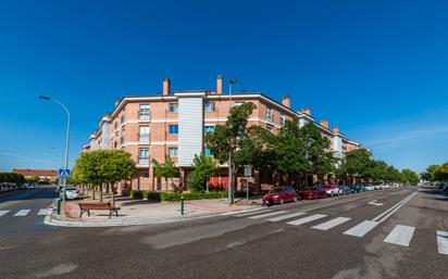 Exterior view of Flat for sale in Valladolid Capital  with Air Conditioner and Balcony