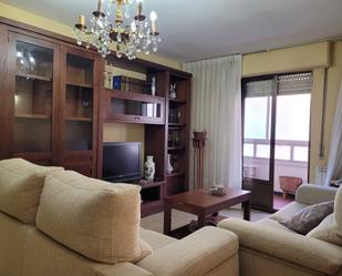 Living room of Flat for sale in Valladolid Capital  with Air Conditioner, Terrace and Balcony