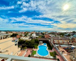 Vista exterior de Àtic en venda en Chilches / Xilxes amb Terrassa, Piscina i Balcó