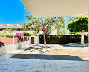 Vista exterior de Planta baixa en venda en Sagunto / Sagunt amb Aire condicionat, Terrassa i Balcó